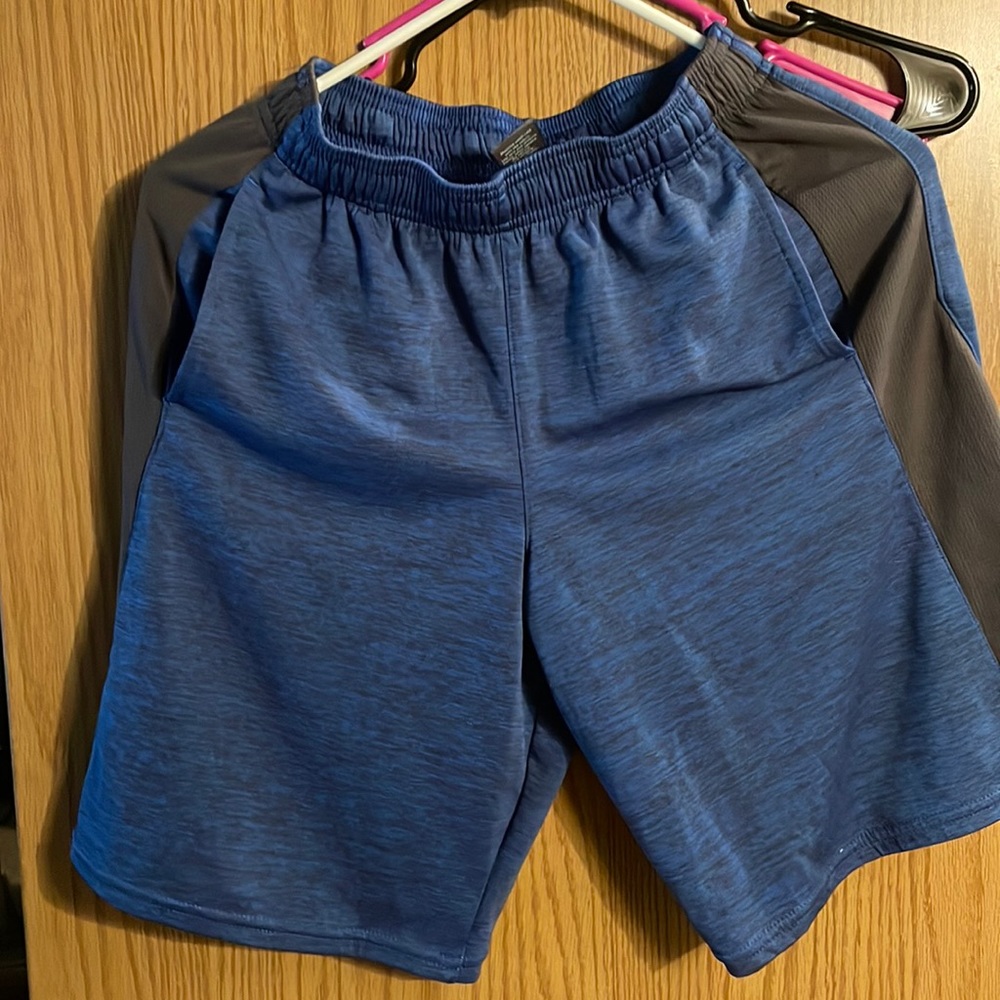 Champion shorts sz L